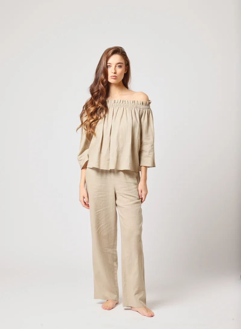 أشيتا فرنانديز Off-Shoulder Relaxed Flowy Fit Top