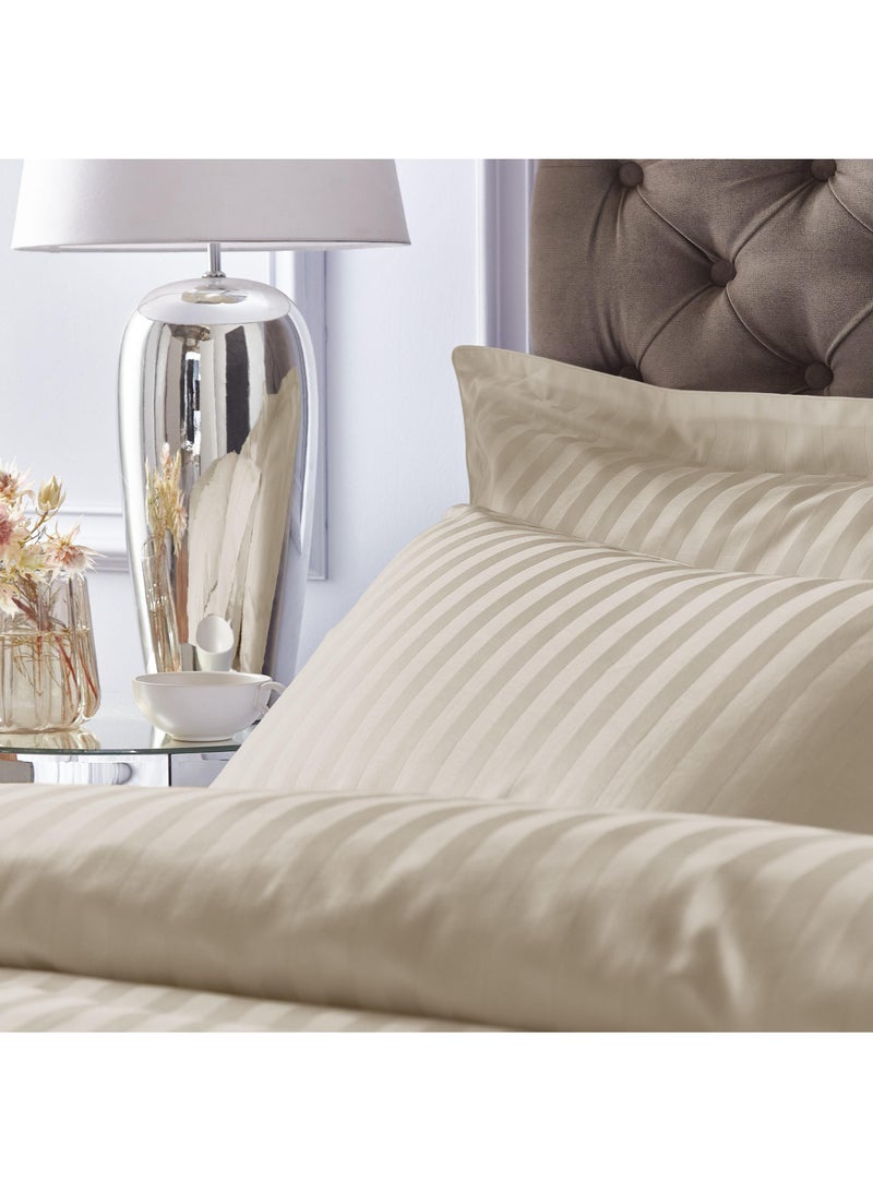 Y&D Bed Sheet: 274*259cm Bed Hat: 198*203cm Pillowcase: 50*101cm * 2 Satin Bedding 4-piece Set  - Image 4