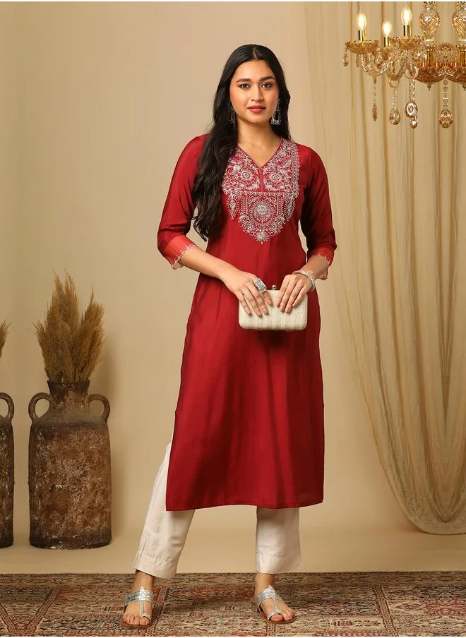 globus Embroidered V-Neck Straight Ethnic Kurta