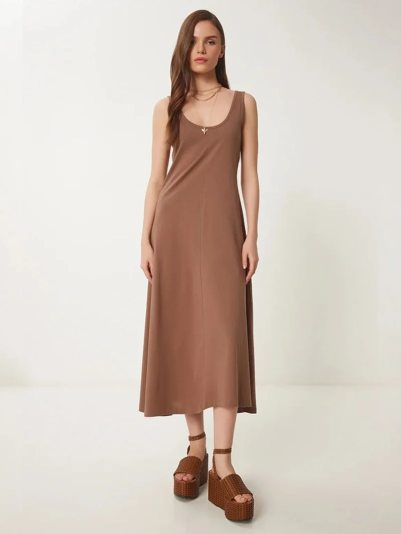 السعادة في إسطنبول ISTANBUL U Collar Midi Dress
