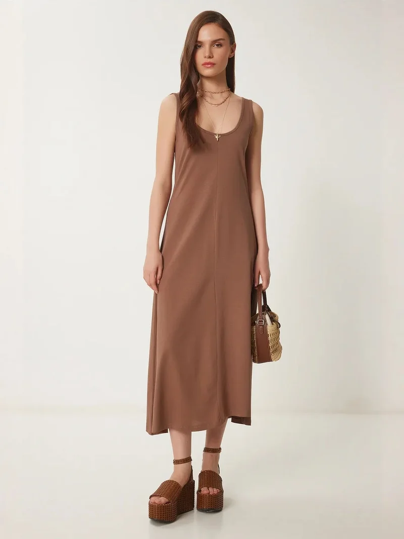 السعادة في إسطنبول ISTANBUL U Collar Midi Dress