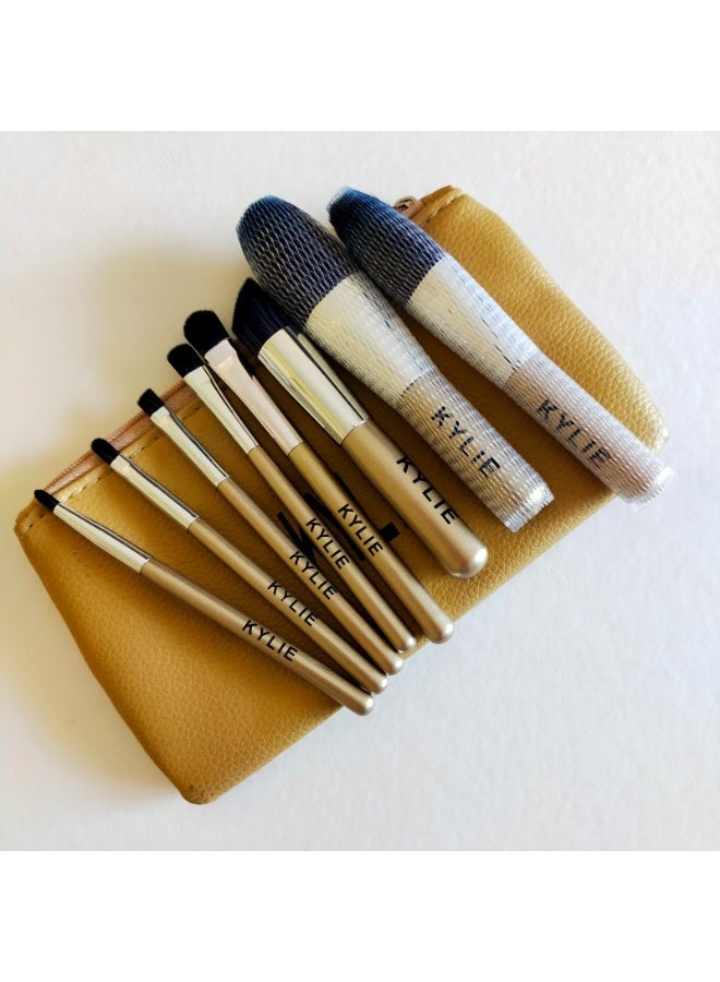 Kylie Cosmetics makeup brush set is a set of high-quality handheld beauty tools, used for personal beauty care, consisting of 8 makeup brushes. - Image 1