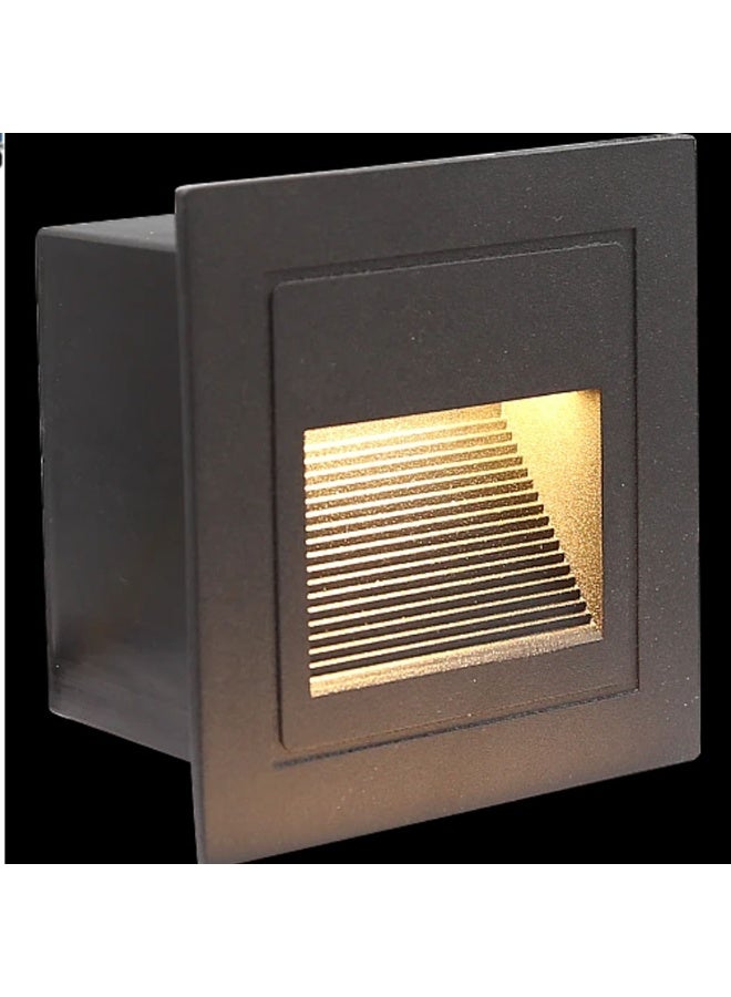 N/P Distinctive square-shaped black stair burial spotlight with yellow lighting color - Image 1
