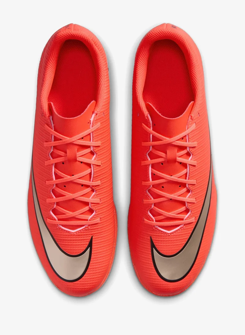 Nike Pink Nike Mercurial Vapor 17 Club for Men | Best Price UAE