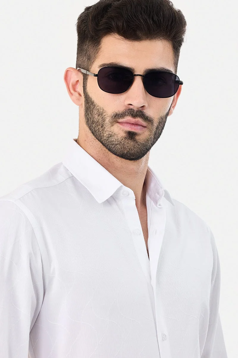 سنيتش قميص بقصة ضيقة بنقوش