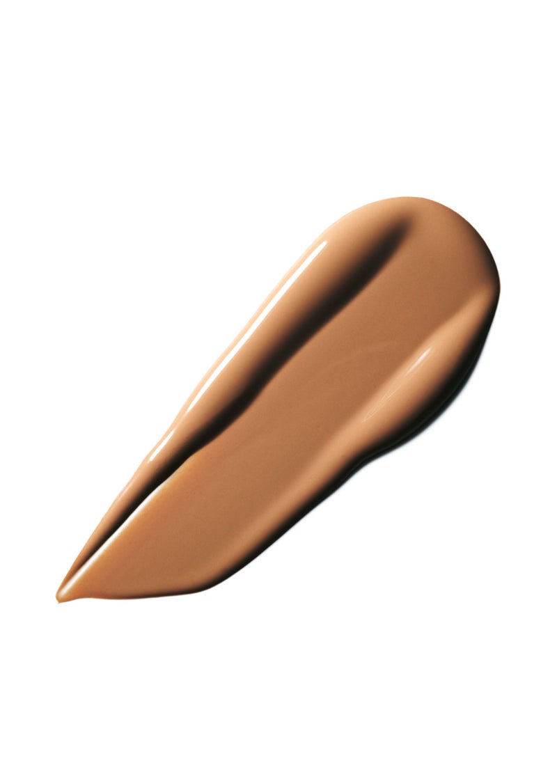 MAC Cosmetics Studio Radiance Face and Body Radiant Sheer Foundation Neutral beige with neutral golden undertone for medium to dark skin N5  - Image 2