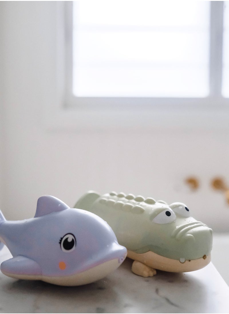 SUNNY LIFE Dolphin Water Squirter For Bath Time Or Swimming Pool Pastel Lilac  - Image 2