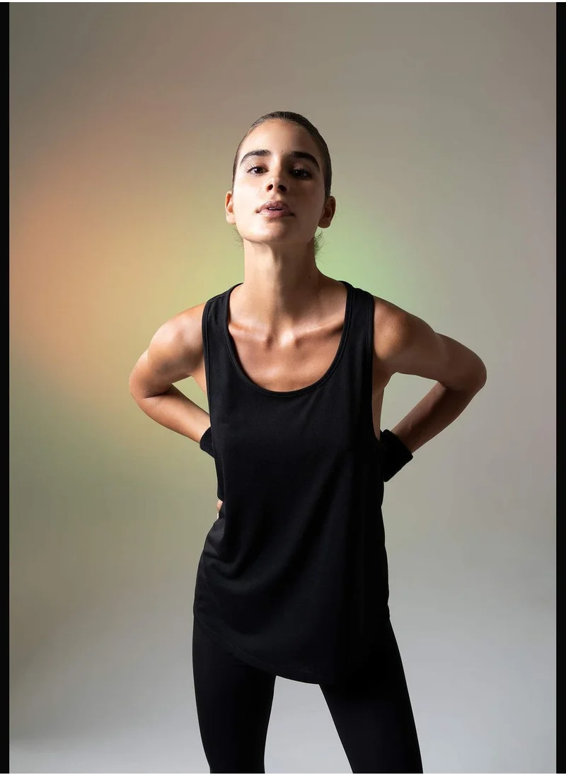 ديفاكتو Woman Crew Neck Knitted Athlete