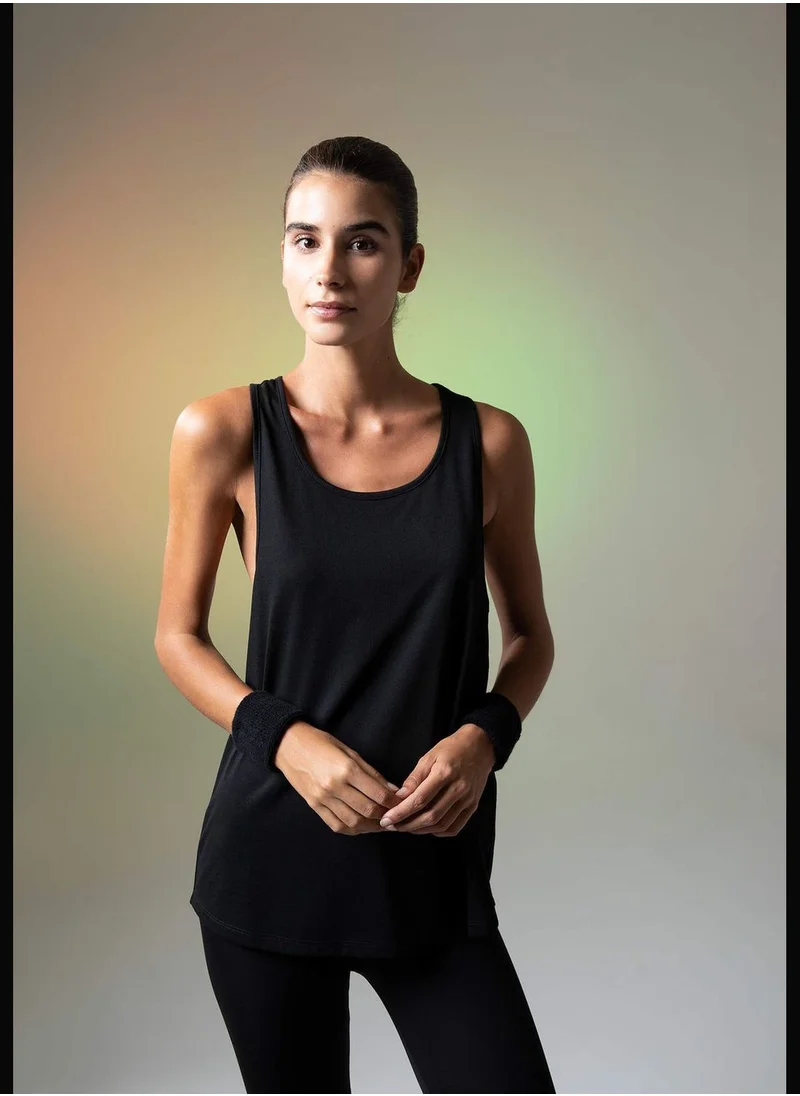 ديفاكتو Woman Crew Neck Knitted Athlete