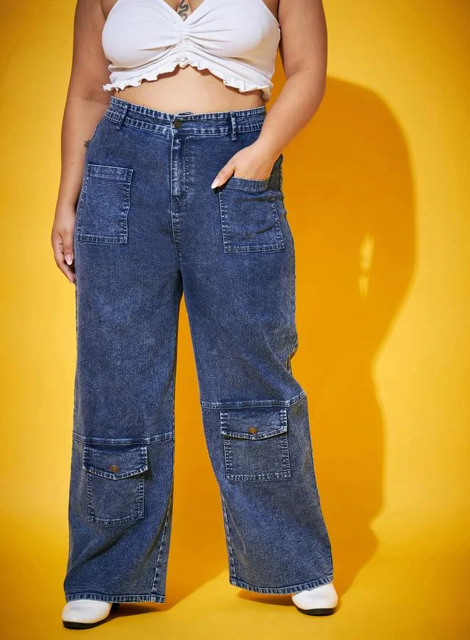 ساسافراس جينز بمقاس كبير وقصة أرجل مستقيمة