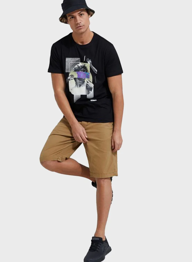 Aeropostale Graphic Crew Neck T-Shirt