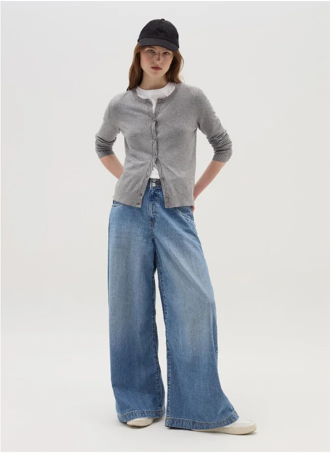 او في اس Cardigan with round neckline