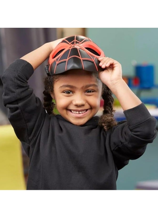 عام Spider-Man: Through the Spider-Verse، تتضمن مجموعة من ألعاب الأدوار وأقنعة تنكرية، مثل أقنعة شخصية مايلز موراليس (Spider-Man Miles) المخصصة للأطفال، وهي مناسبة للأعمار من 6 سنوات فأكثر. - Image 3