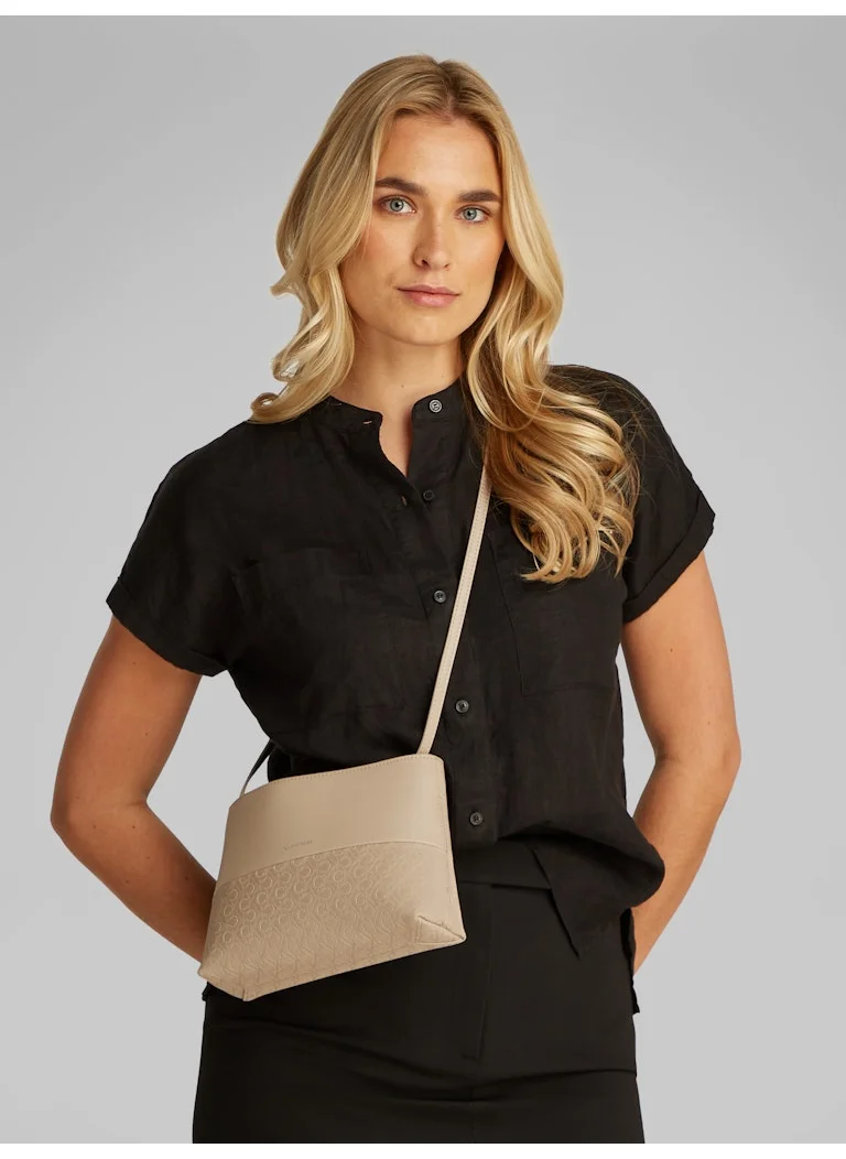 CALVIN KLEIN CONVERTIBLE BAG