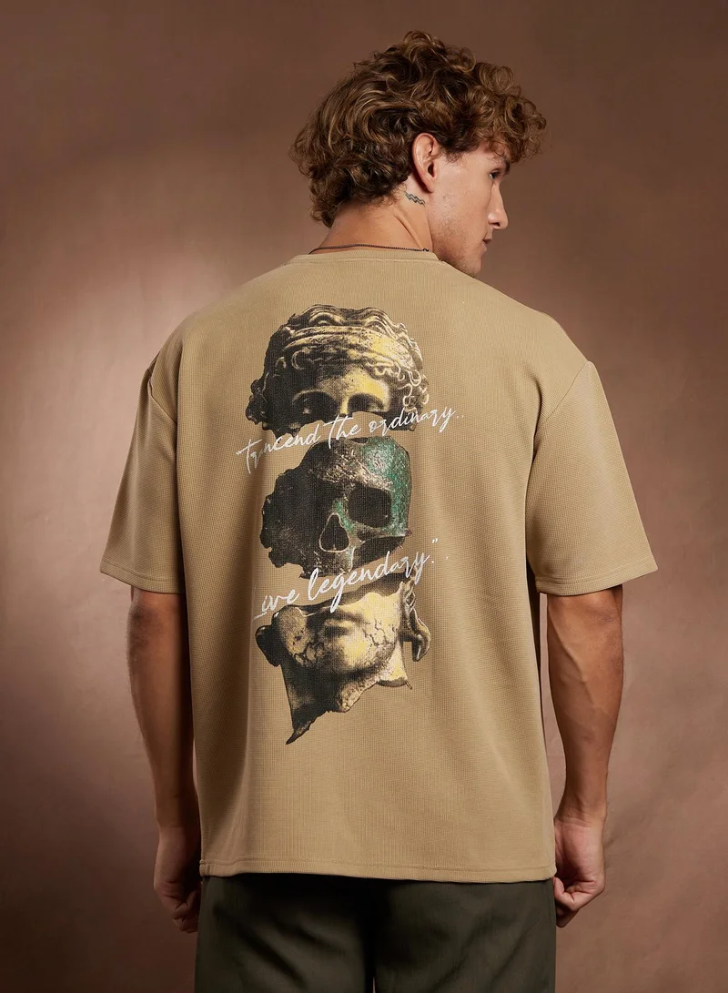 Campus Sutra Campus Sutra Men's Khaki Beige Boxy Grecian-Modernism T-Shirt For Casual Wear | Crew Neck | Short Regular Sleeves | Pull On Closure | T-Shirt Crafted With Comfort Fit For Everyday Wear
