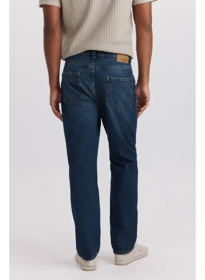 Springfield  Overtinted wash straight fit jeans for Men | Best Price UAE