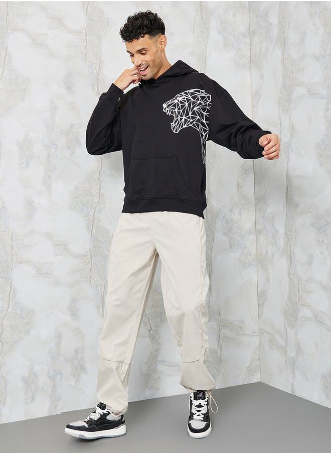 Tiger Placement Print Oversized Fleece Hoodie - pzsku/Z893239DF6058A121882AZ/45/_/1732177299/05695c20-71d0-4216-90f5-150fd9639e5a