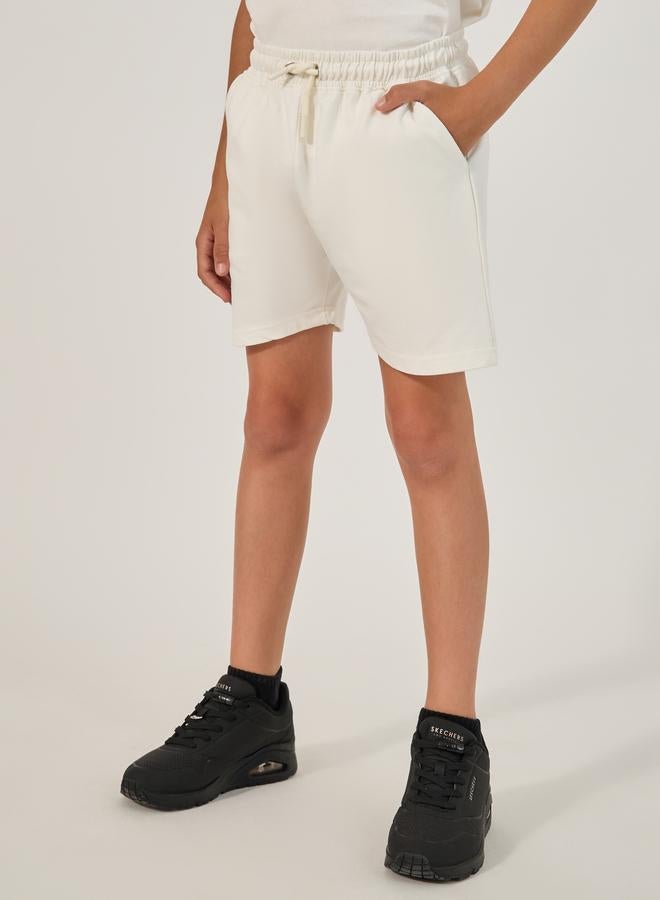 Styli Styli Striped Sleeve Trim Round Neck T-Shirt and Shorts Set  - Image 5