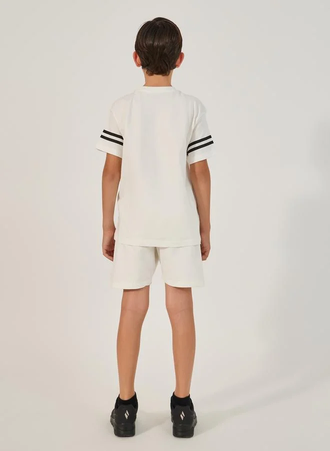 Styli Styli Striped Sleeve Trim Round Neck T-Shirt and Shorts Set