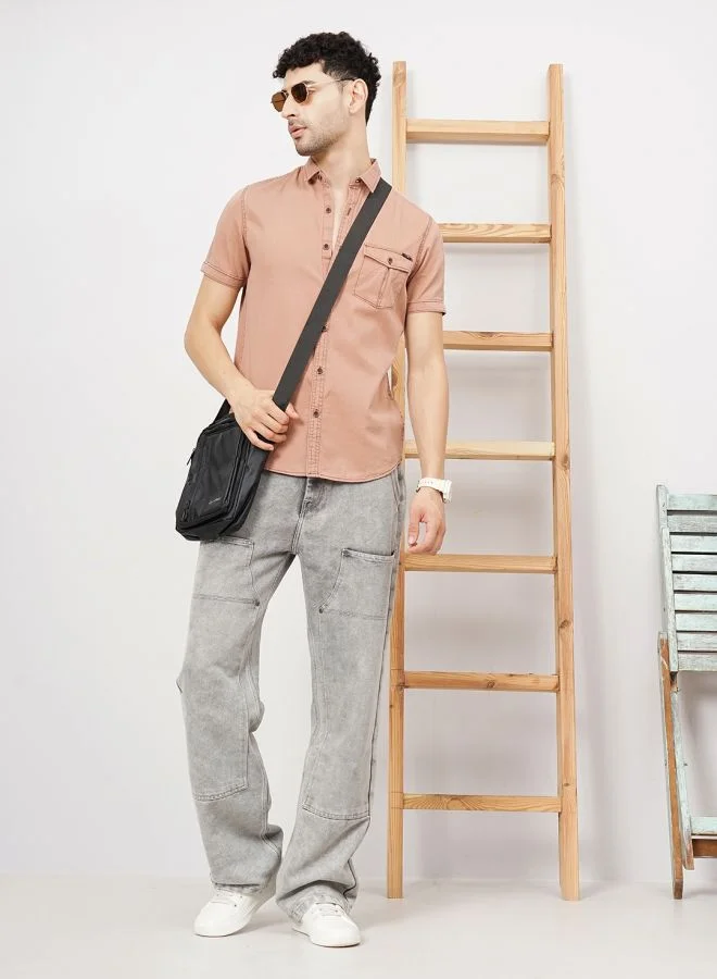 ذا انديان كراج كو Men Slim Fit Solid Half Sleeves Spread Collar Double Flap Pocket Casual Shirt