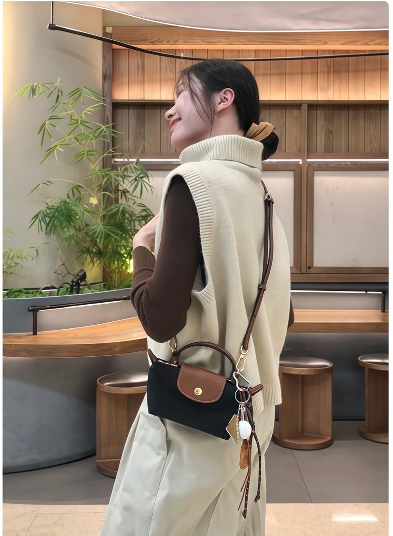 لونج شامب حقيبة يد صغيرة للنساء من لونشامب، حقائب كروس بودي، حقيبة كتف مع حزام كتف بمشبك، أسود كلاسيكي - Image 3