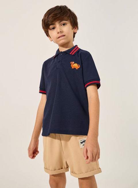 طقم بولو مطرز وتيشيرت وشورت