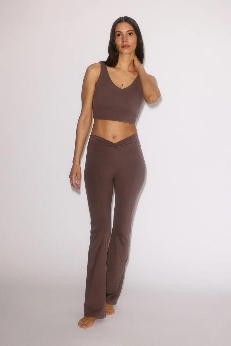 اتش اند ام لغينغز يوغا بحافة واسعة من نسيج سوفت موف