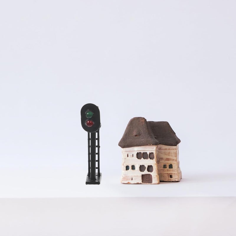 DECHOUS Artificial Traffic Light Model for Mini Railroad Signal Table DIY Model Creative Mini Landscape Signal for Garden Decor - Image 2