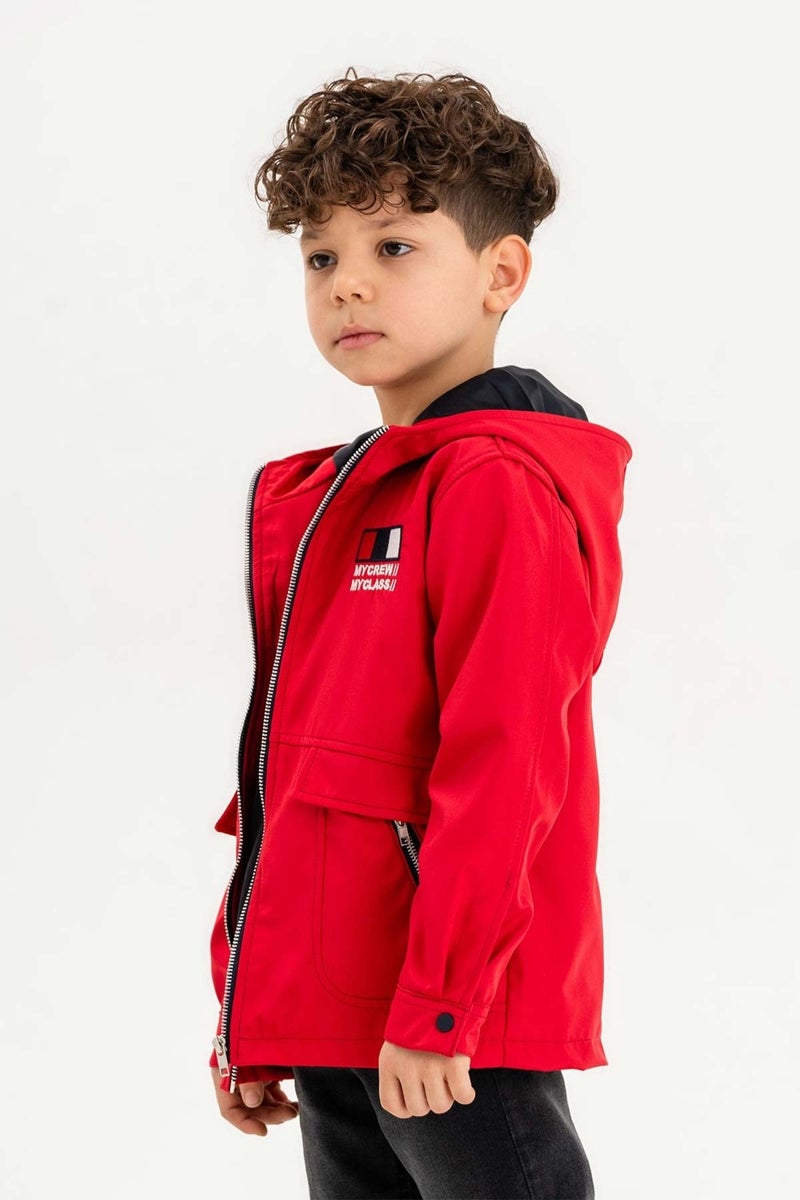 Gold Class Kidswear جاكت فتيان مع غطاء رأس قابل للإغلاق مزود بتطريز ومقاوم للماء  - Image 2