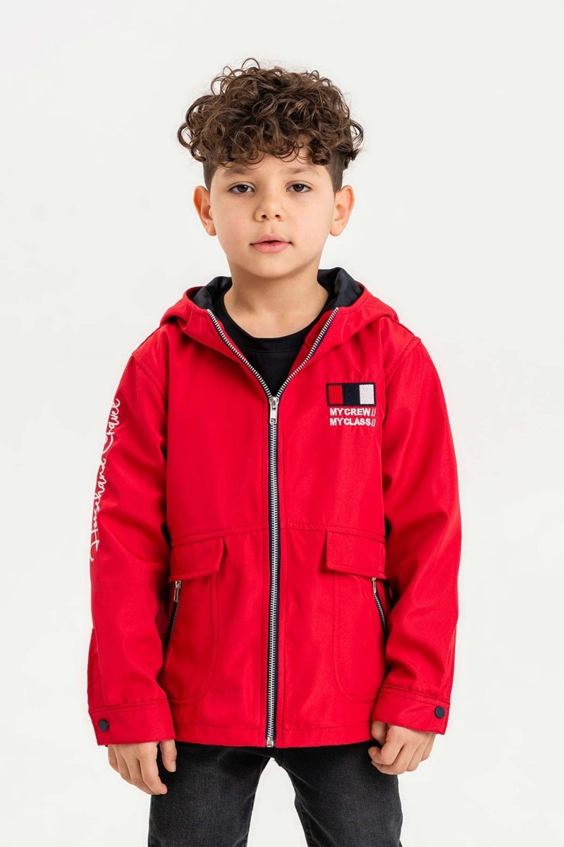 Gold Class Kidswear جاكت فتيان مع غطاء رأس قابل للإغلاق مزود بتطريز ومقاوم للماء  - Image 1