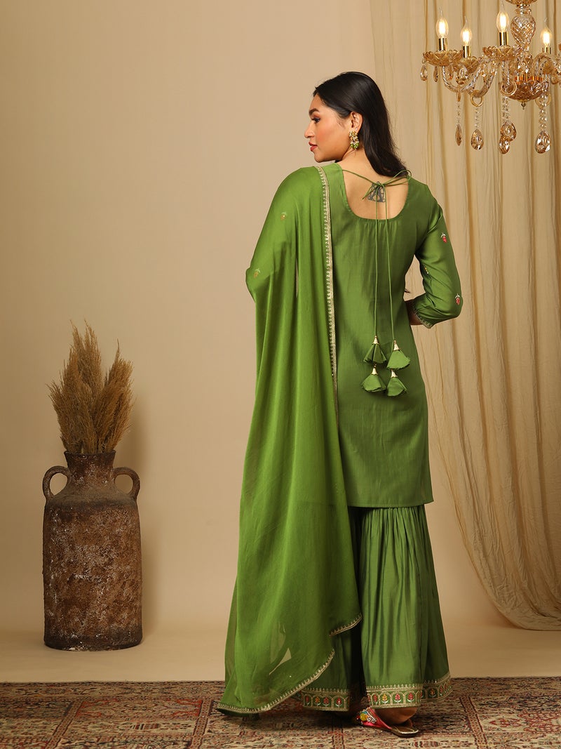 globus Globus Women Floral Embroidered Regular Thread Work Kurta With Sharara & With Dupatta - Image 3