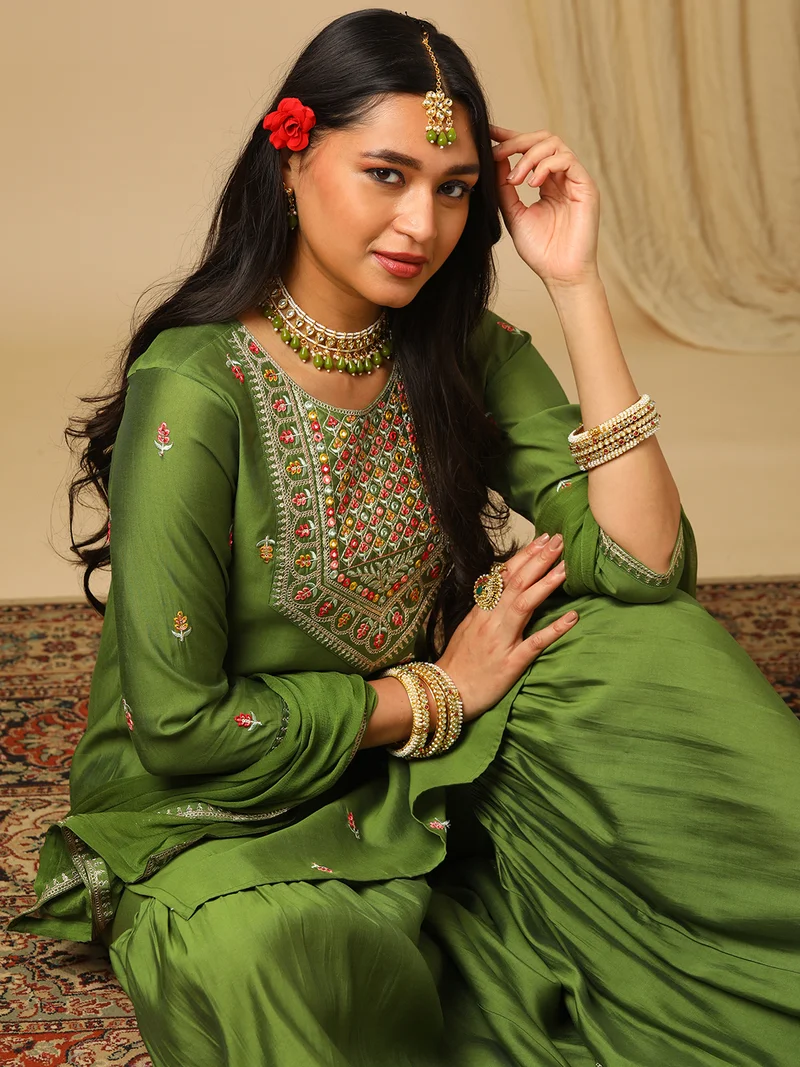 globus Women Floral Embroidered Regular Thread Work Kurta With Sharara & With Dupatta