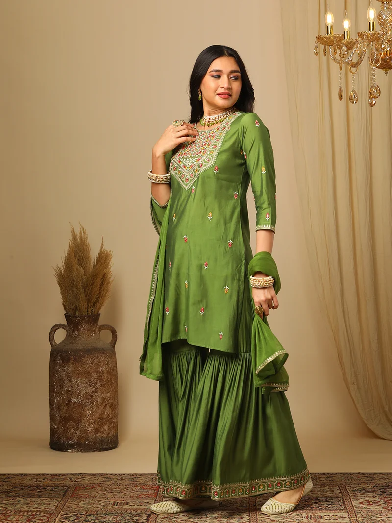 globus Women Floral Embroidered Regular Thread Work Kurta With Sharara & With Dupatta