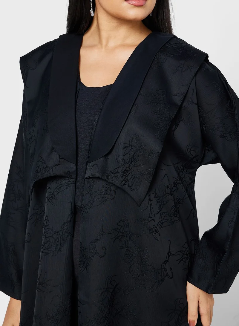 Khizana Self Textured Abaya With Sheila
