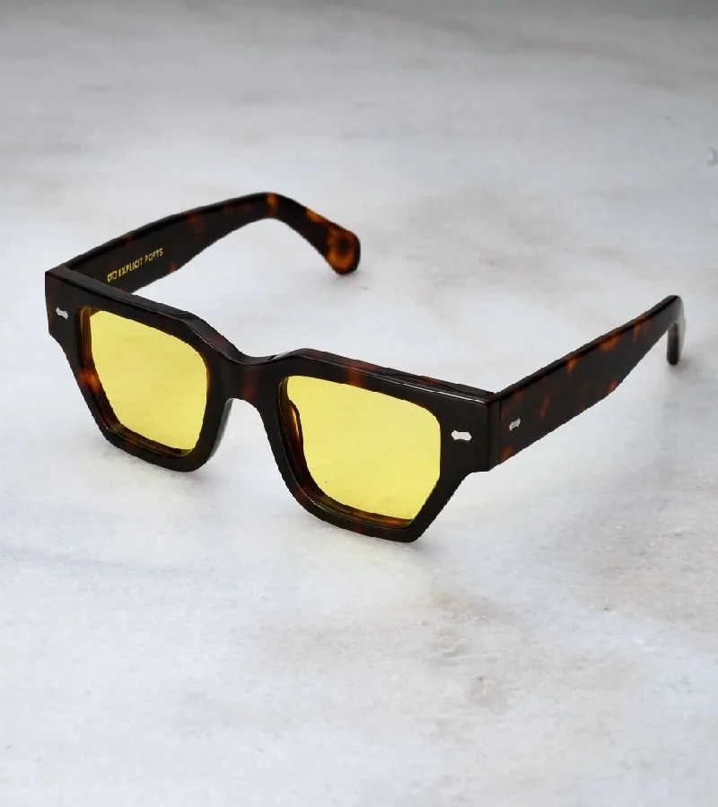  اكسبليست باوتس نظارات شمسية أنيقة للجنسين من دي إل إيه إن بلون أصفر وسلحفاة