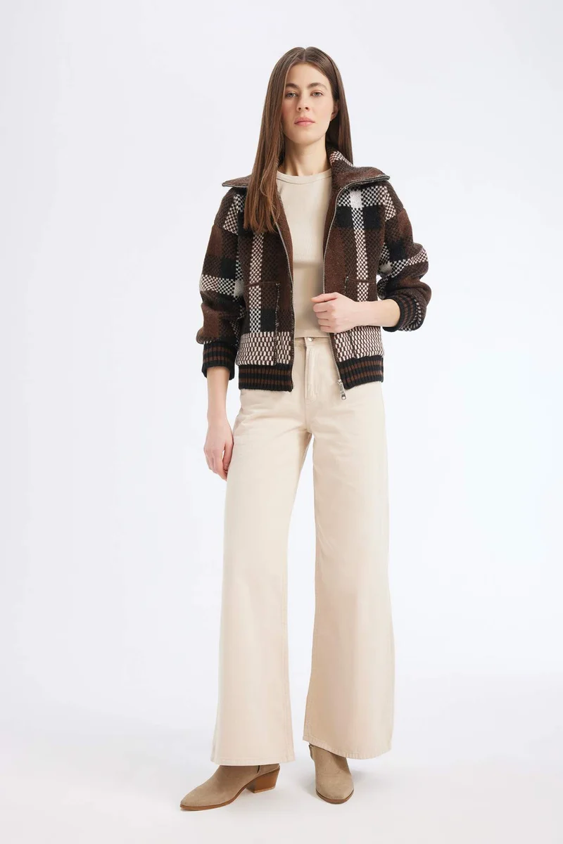 ديفاكتو Regular Fit Polo Collar Plaid Cardigan