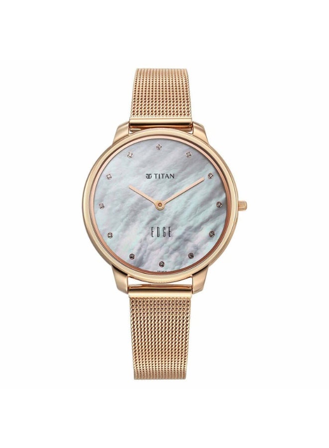 TITAN ساعة إيدج ميتال للسيدات أليور 2654WM02 – قرص من أم اللؤلؤ، حزام من الفولاذ المقاوم للصدأ باللون الوردي، حركة كوارتز - Image 1