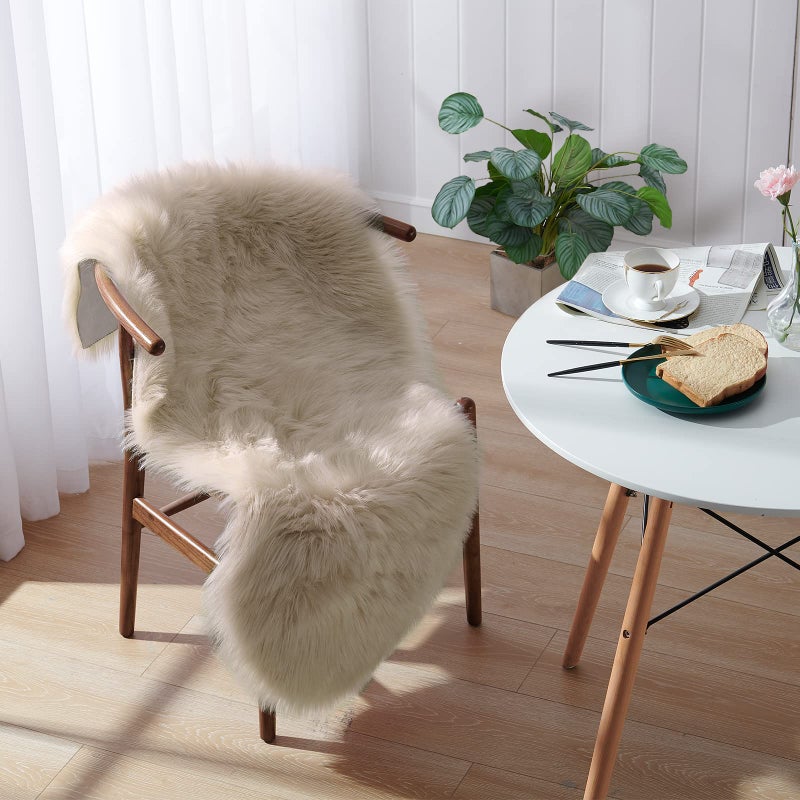 Small Faux Fur Rug 2x4 ft Ultra Soft Sheepskin Rug Chair Sofa Cover Seat Pad Beige Fluffy Shag Rug for Bedroom Nursery Kids Room Luxury Shaggy Rug Fuzzy Plush Floor Carpets