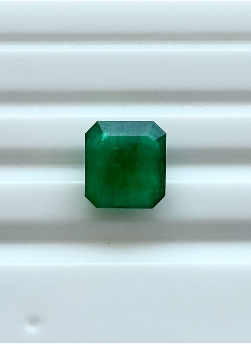 N Gopaldaas - Natural Emerald 5.35 ct green Gesmtone - Image 1
