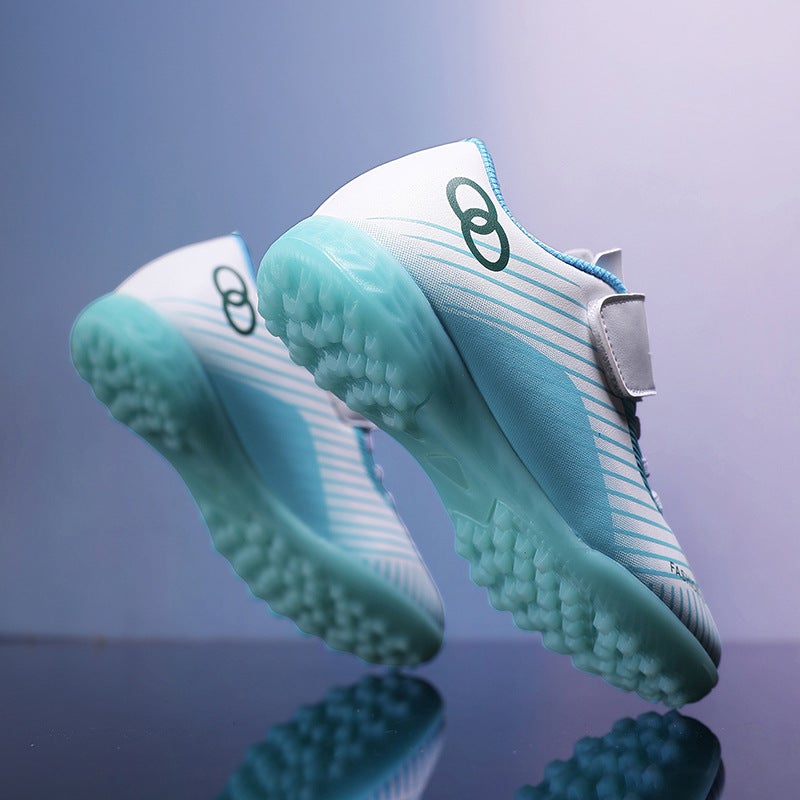 New Korean Style Leather Middle And Large Children'S Light Football Shoes Boys Soft Sneaker Training Shoes Children'S Football Shoes - Image 2