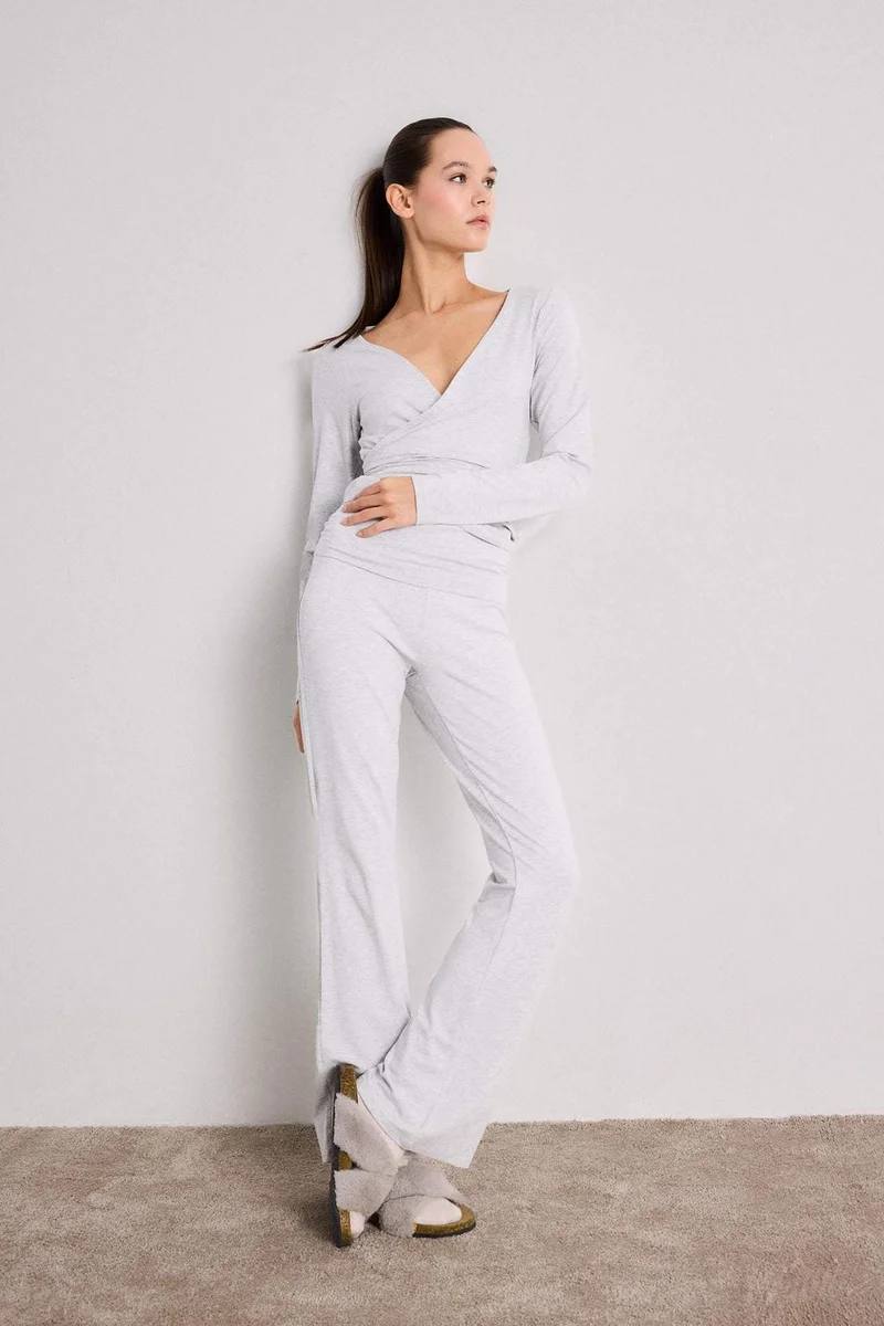 ديفاكتو Fall in Love Belted Long Sleeve T-Shirt