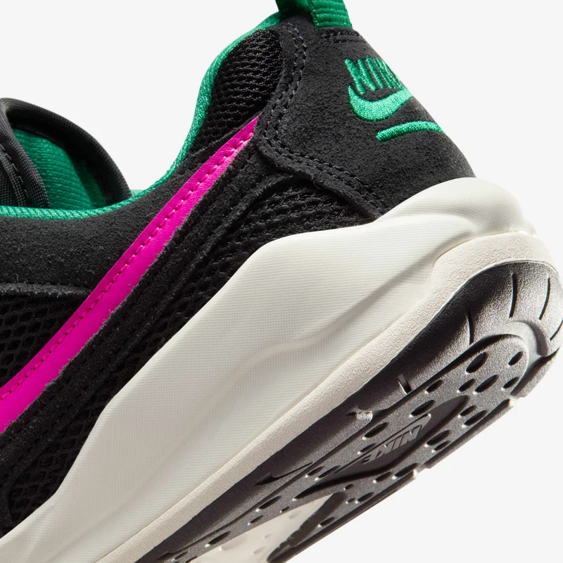 جوردن أحذية نسائية سي إم إف تي إيرا