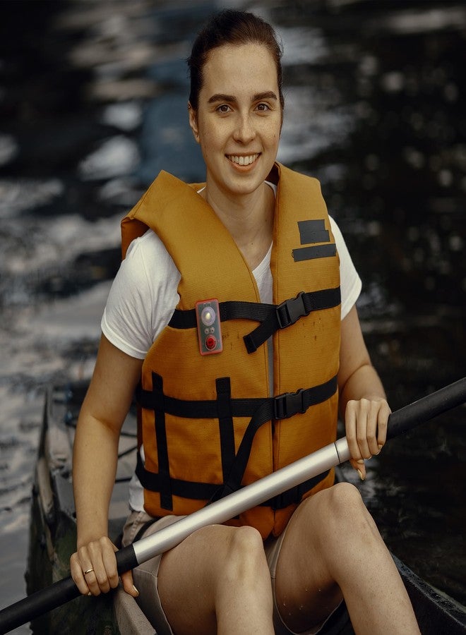 ويكد مصباح ستروب LED لسترة النجاة من WICKED للنجاة في حالات الطوارئ عند السقوط في الماء؛ شعاع عالي الكثافة يعمل بالماء، ومناسب للإنقاذ بعيد المدى (عبوة من 4 قطع) - Image 5