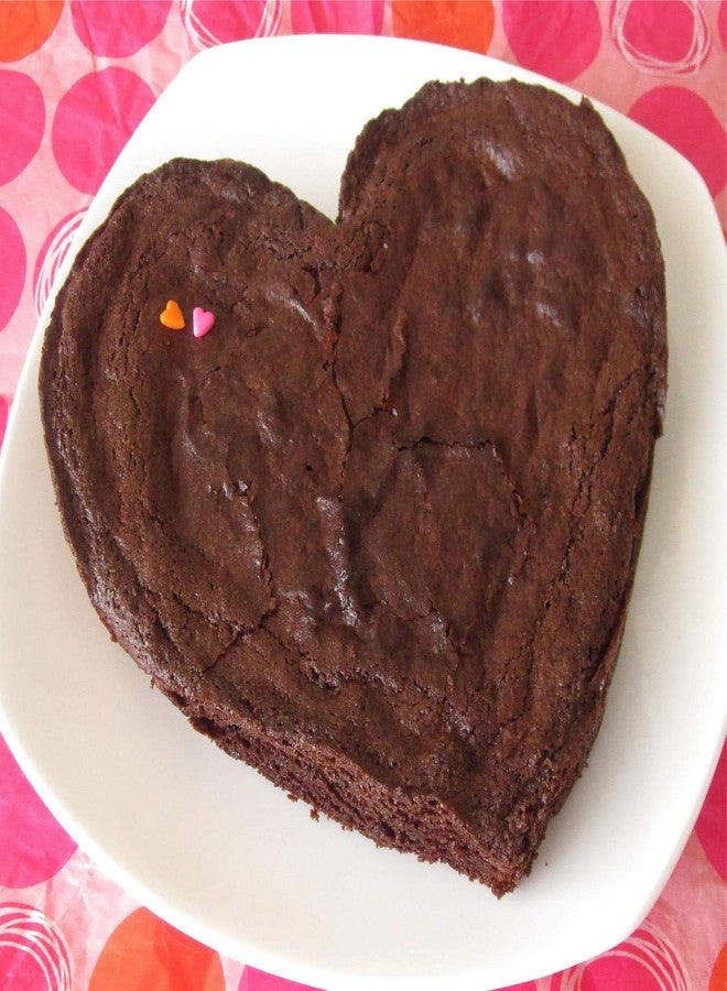 Peramu Traders Aluminium 2 Combo Set of Heart Shaped Baking Cake Tray Size. Small (6 inch) and Cream Designer with 6 Nozzle Different Design. - Image 3