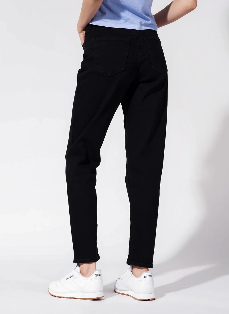 American Eagle High Waist Mom Jeans