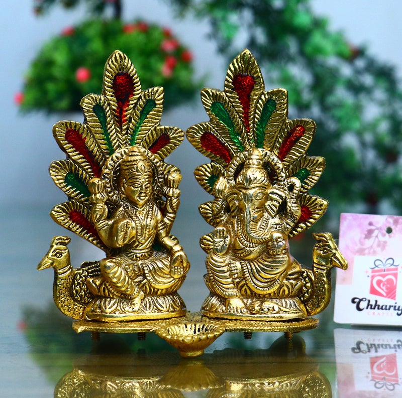 Chhariya Crafts Laxmi Ganesh Idol Statue with Diya Peacock Design Decorative Showpiece for Home and Office Decor Gift Item - 14 cm (Metal, Gold) - Image 2