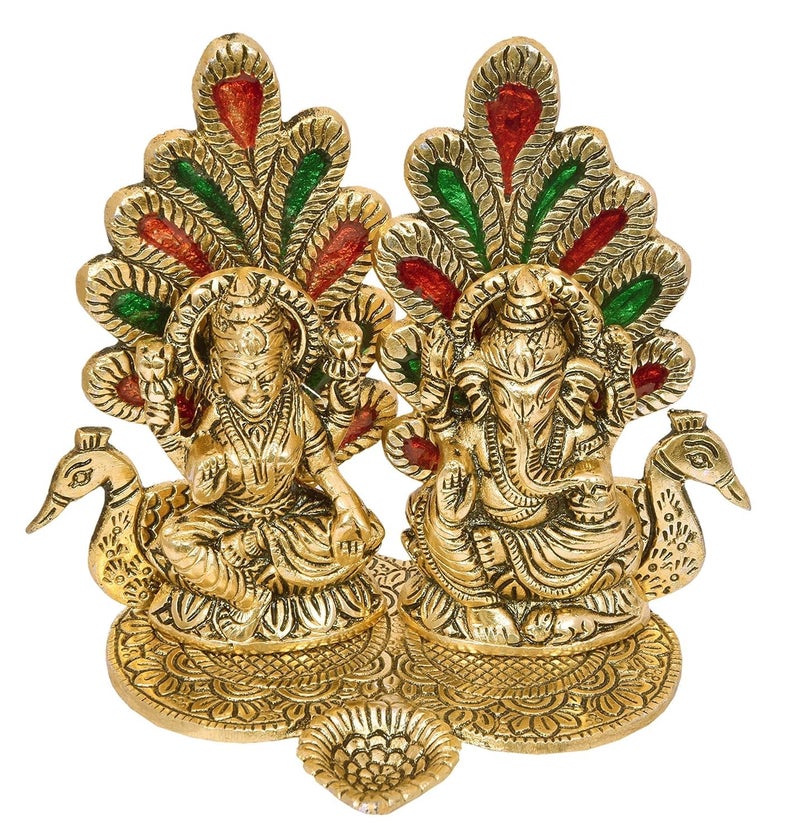 Chhariya Crafts Laxmi Ganesh Idol Statue with Diya Peacock Design Decorative Showpiece for Home and Office Decor Gift Item - 14 cm (Metal, Gold) - Image 4