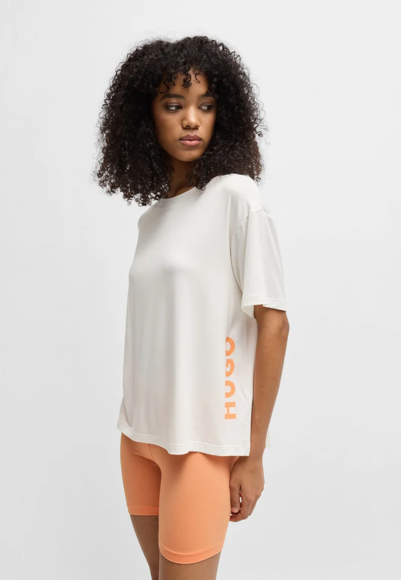 Jersey T-shirt and shorts pyjama set