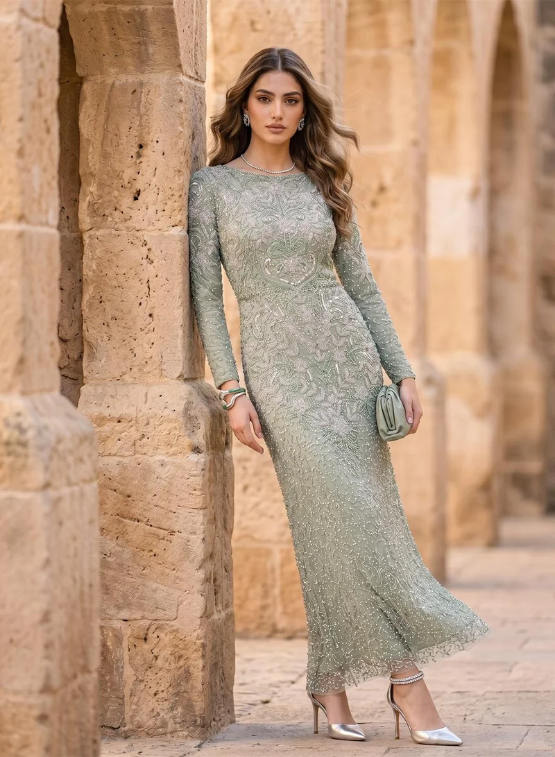 ماري فستان ماكسي مزين بياقة قارب