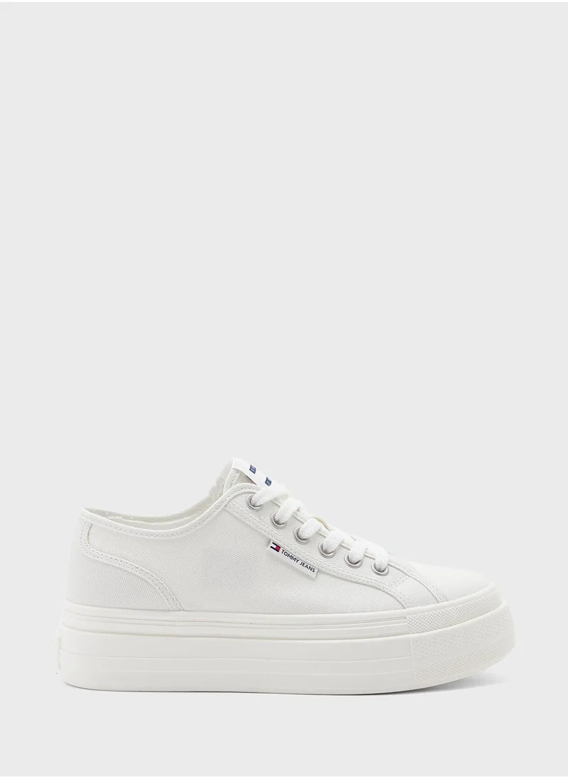 تومي جينز Foxing Lace Up Low Top Sneakers